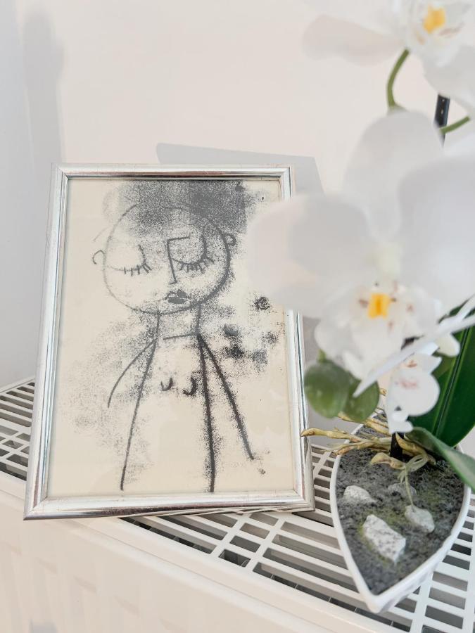 Schoene Helle & Gemuetliche Wohnung In Altstadtnaehe แอร์ฟวร์ท ภายนอก รูปภาพ